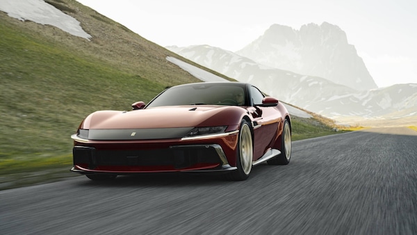 Ferrari 12Cilindri Manuale, piacere di guida allo stato puro
