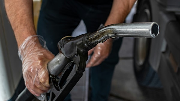 Prezzi carburanti: stangata benzina e diesel, vola il costo del pieno
