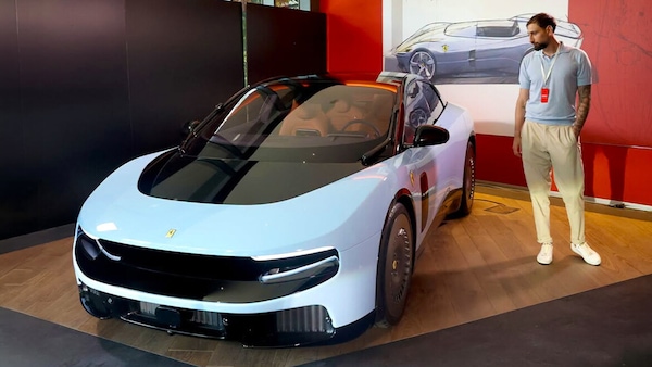 Una Luce per Donnarumma: Gigio ospite speciale della Ferrari a Maranello