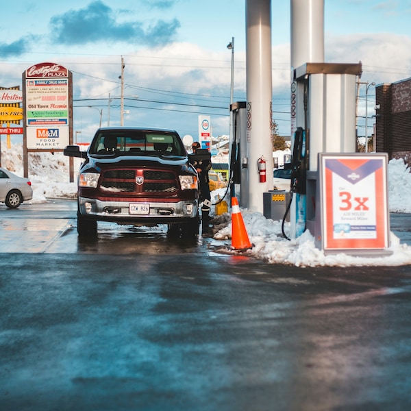 Prezzi carburanti: mazzata diesel e benzina. Scende il Gpl