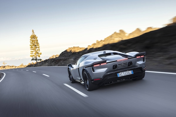 Ferrari 849 Testarossa Spider, potenza e stile mozzafiato