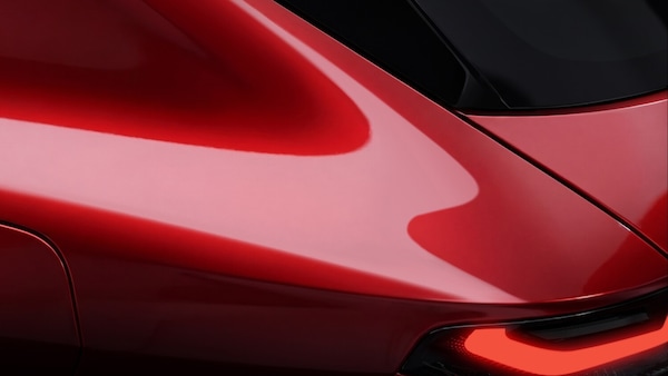 Alfa Romeo, prime immagini del nuovo Suv: "Bellissima, una vera Alfa"