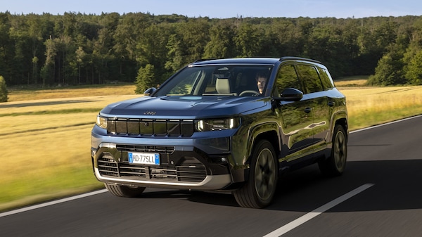 Jeep Compass e-Hybrid Plug-In, prova su strada del C-Suv "alla spina"