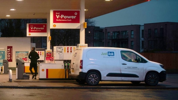 Prezzi carburanti: mazzata diesel e la benzina vola. Scende solo il Gpl