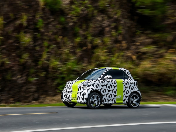 La nuova Smart #2 è sempre più vicina: via ai test su strada