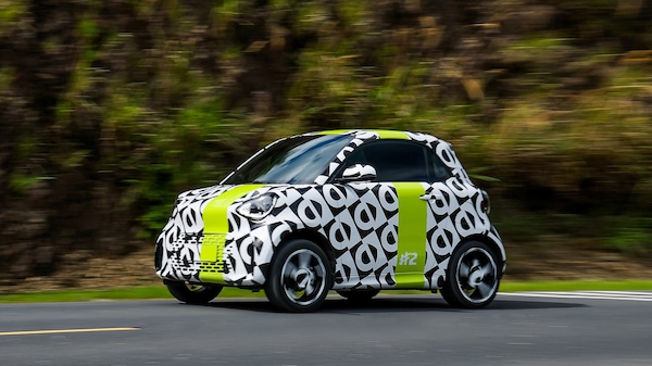 La nuova Smart #2 è sempre più vicina: via ai test su strada
