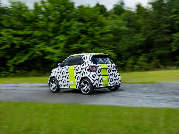 Smart #2, test su strada in vista del debutto a Parigi