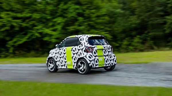 Smart #2, test su strada in vista del debutto a Parigi