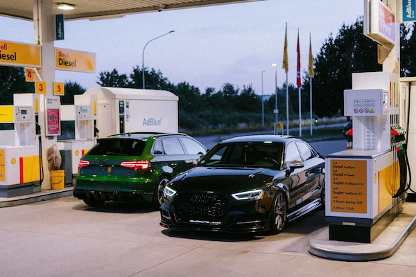 Prezzi carburanti: salasso diesel, benzina cara. E l'app Osservaprezzi è un flop