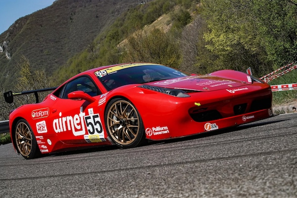 Ferrari rubata in Puglia, ritrovata dopo due mesi: spunta l'ipotesi del dispetto