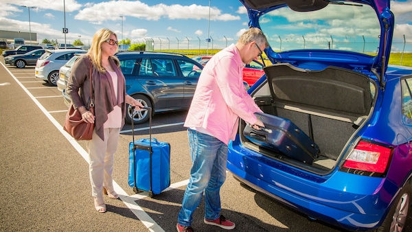Vacanze, boom del noleggio auto: 10 regole per evitare brutte sorprese