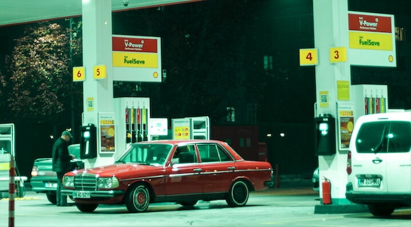 Prezzi carburanti: benzina e diesel verso il record. Ma lo sconto è in arrivo