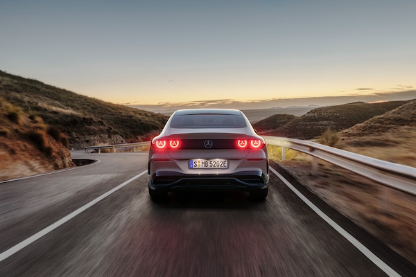 Mercedes Classe C elettrica, nuovo riferimento di eleganza e qualità