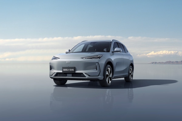 Geely EX5, Tesla Model Y e BYD Atto 3 EVO: il confronto sull’elettrico medio che conviene