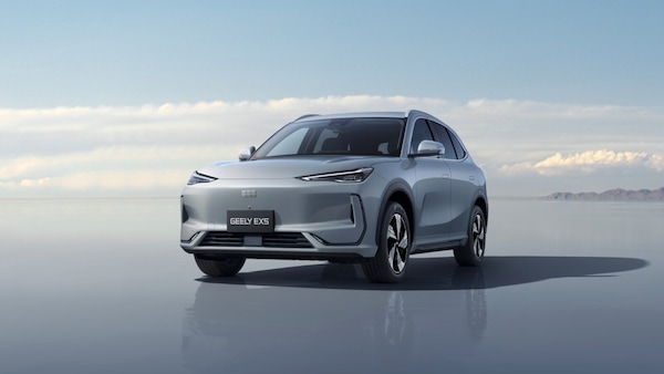 Geely EX5, Tesla Model Y e BYD Atto 3 EVO: il confronto sull’elettrico medio che conviene