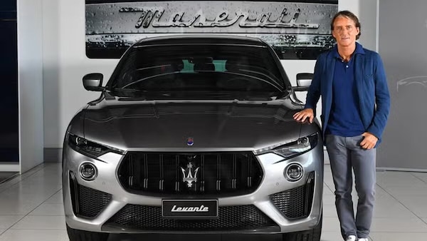 Le auto di Mancini: tra Maserati e Stelvio c'è la A112, ma la preferita è tedesca