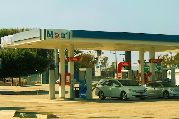 Prezzi carburanti: mazzata diesel, sconto annullato. E la benzina aumenta