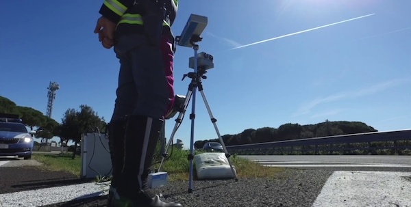 Autovelox mobili, estate di controlli: dove sono fino al 9 agosto in ogni regione