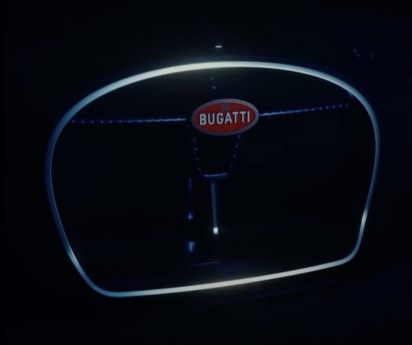 Bugatti, due scatti anticipano la nuova one-off Solitaire