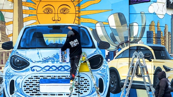 Smart #2, giro del mondo in sei murales per il ritorno