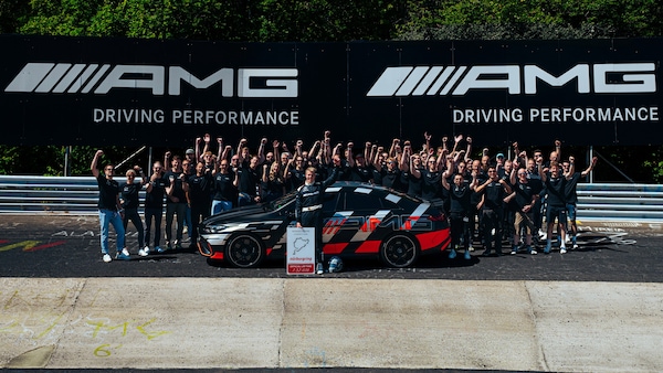 Mercedes-AMG CLA 45, le 10 immagini della berlina da record al Nürburgring