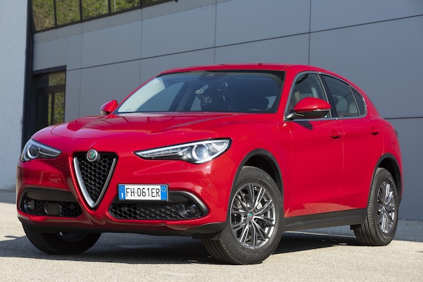 Alfa Romero Stelvio, pregi e difetti: 10 anni dopo è al passo?