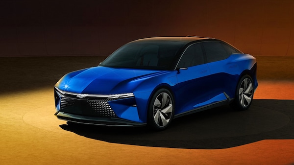 Chevrolet Camaro, ritorno a 4 porte e cambio manuale sul V8