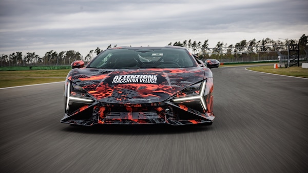 Lamborghini Revuelto SV, la Super Veloce da record