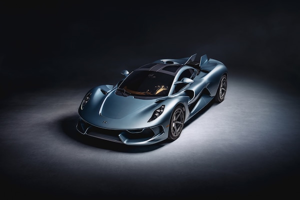 Hennessey Blackbird, l’hypercar da 850 CV che rinuncia agli schermi