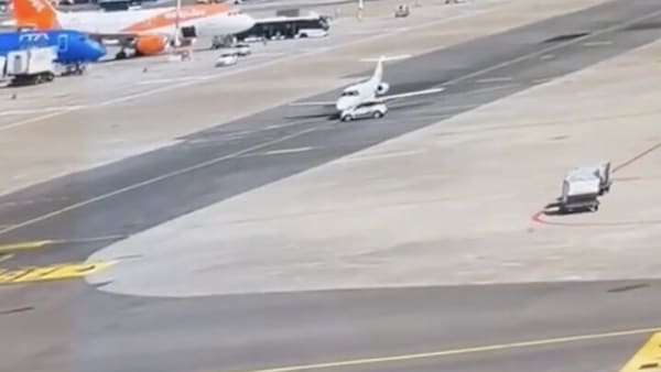 Linate, la Panda non frena e finisce contro un jet privato: il video