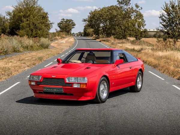 Aston Martin V8 Vantage Zagato, 36 anni e appena 965 km, va all'asta: quanto costa