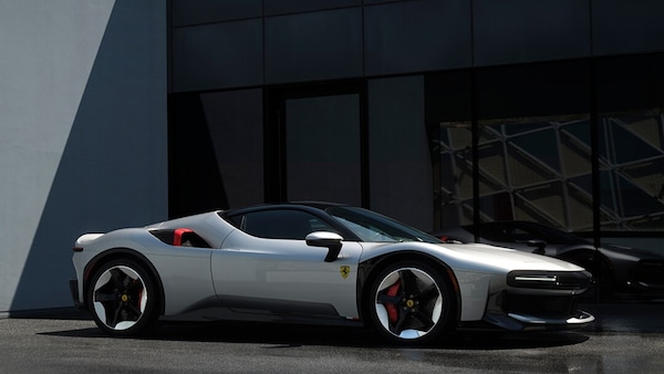 Ferrari CZ26, la SF90 diventa una one-off proiettata nel futuro
