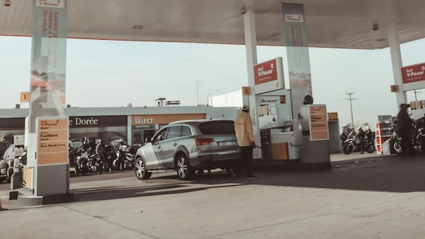 Benzina e diesel, prezzi alti anche dopo Ferragosto