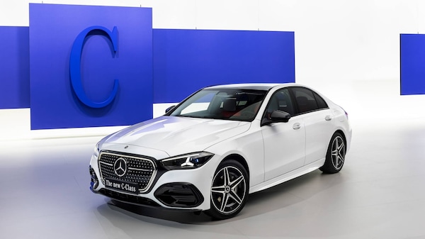 Mercedes Classe C, altro che restyling: nuovo frontale e turbo reattivo
