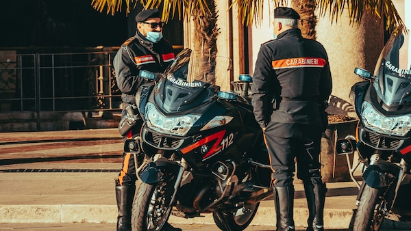 Ubriaco ma a piedi: la Cassazione gli sospende la patente