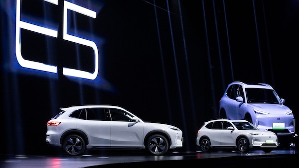 Ford, l'erede di Focus è un crossover su base Geely