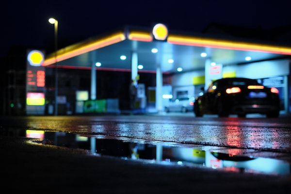 Prezzi carburanti, aumentano benzina e diesel. E lo sconto dura 2 giorni