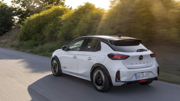 Opel Corsa GSE: elettrica, piccola e cattiva