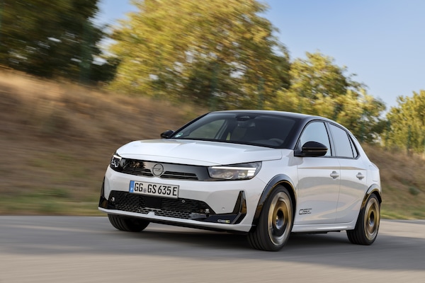 Opel Corsa GSE, la sportiva di famiglia vira sull’elettrico