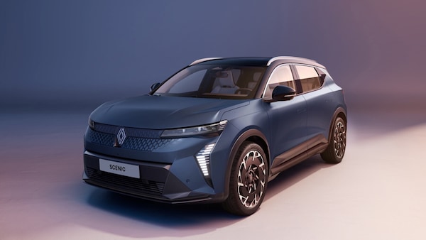 Renault, Scenic E-Tech taglia 10mila euro e fa più strada