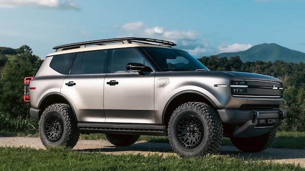 Scout Traveler, sfida a Jeep tra lusso e fuoristrada