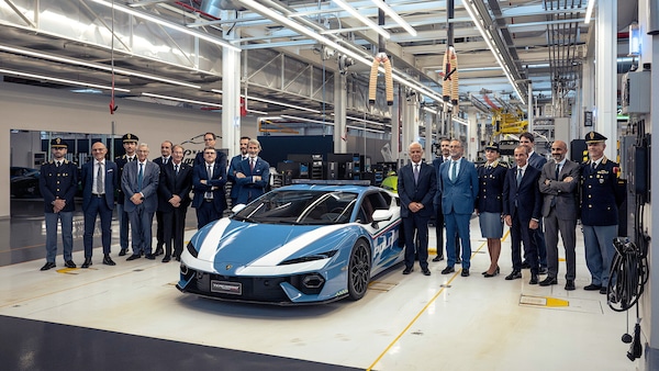 Lamborghini, la Temerario per la Polizia di Stato