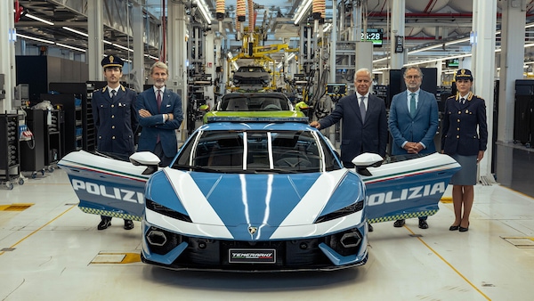 La Polizia di Stato mette il turbo con la Lamborghini Temerario