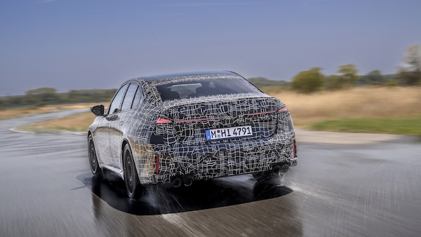 BMW Serie 3, prime foto della M350 xDrive