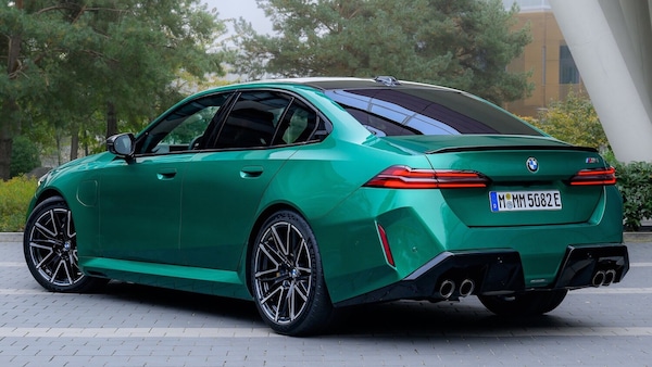 BMW M5 si rifà il trucco dentro e fuori