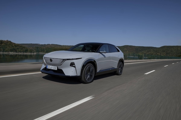Mazda CX-6e, eleganza e piacere di guida anche in elettrico