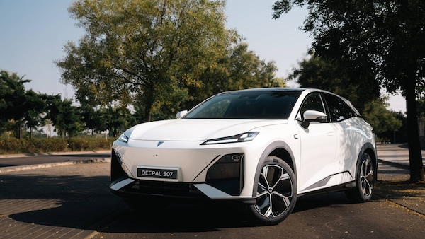 Changan Deepal S07, a Torino stesso stile e maggiore autonomia