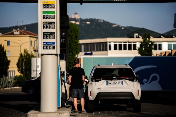 Benzina e diesel, prezzi folli e nuovo record dopo ieri