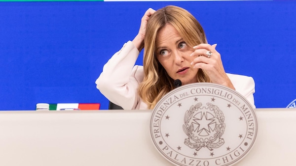 Meloni: bollo abolito per sempre. Ma le Regioni frenano