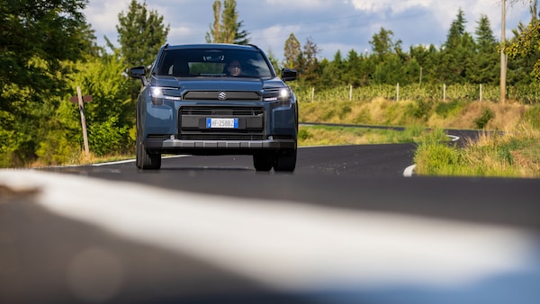 Suzuki Across, avventura integrale in plug-in